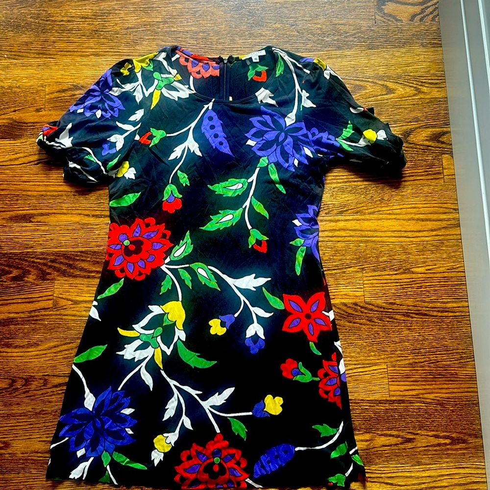 Nieves Lavi dress